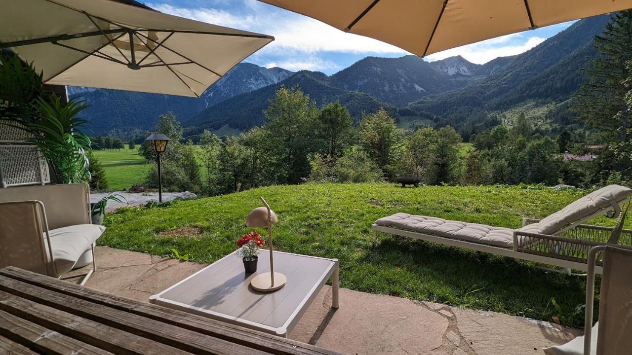 Gemuetliches Berg-Chalet Mit Panoramablick ไบริชเซลล์ ภายนอก รูปภาพ